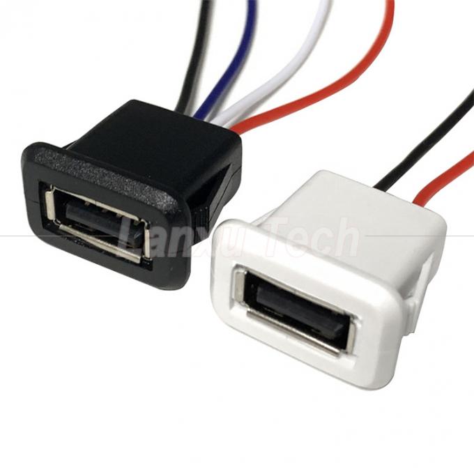 Waterdicht USB-type A Vrouwelijke stopcontact 2 pin draadkabel voor LED-lamp speelgoed 5